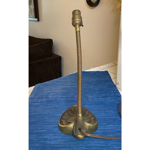 Vintage Gooseneck Cast Iron Art Deco Ornate Base Industrial Table Desk Lamp 7B - Picture 6 of 6